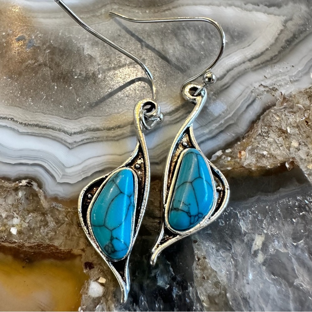 3030 Artistic Silver and Turquoise Colored Earrings